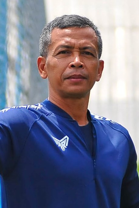 Dadang Hidayat